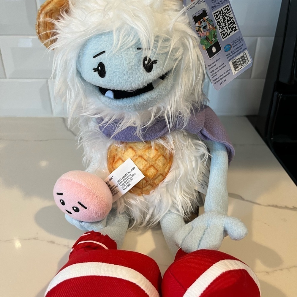 Waffles & Mochi Exclusive 17" Plush NEW Michelle OBAMA NETFLIX JustPlay